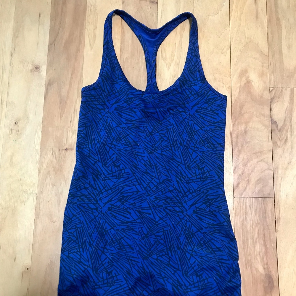NIKE DRI-FIT BLUE PATTERN TANK TOP